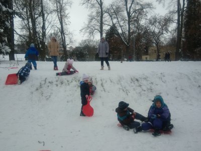 Zimní radovánky na sněhu
