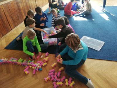 stavíme ze stavebnice Žako v DDM