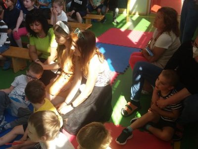 Divadlo Letadlo - Výprava za ledním medvědem