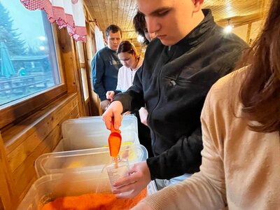 Exkurze RODAS svíčkárna Šestajovice