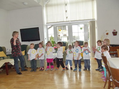 2014-04-13 Jarní zpívání babičkám (MŠS)