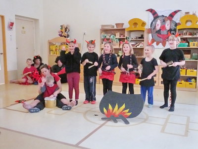 2014-12-10 Zimní čertí besídka MŠ